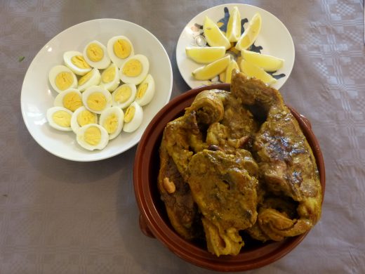 Tajine d’agneau, au citron, aux oeufs et aux amandes