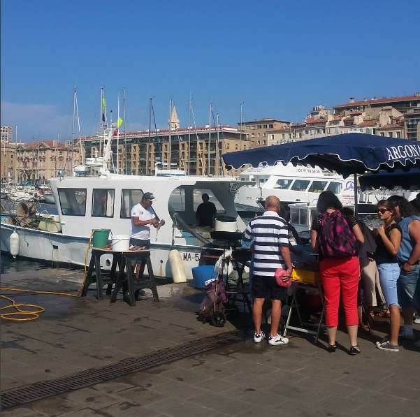 marche poissons marseille vieux port