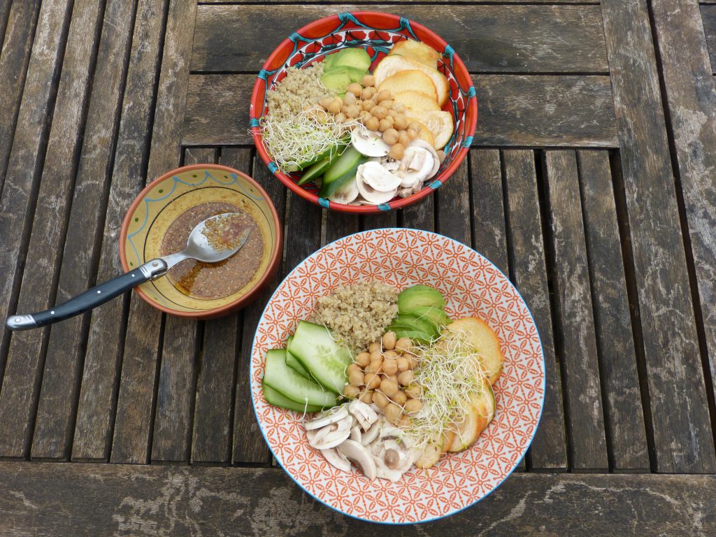 Buddha Bowl Aux Champignons Avocat Et Quinoa Gourmicom