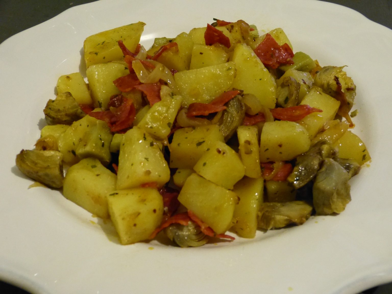 Wok d'artichauts, pommes de terre et chorizo - Gourmicom