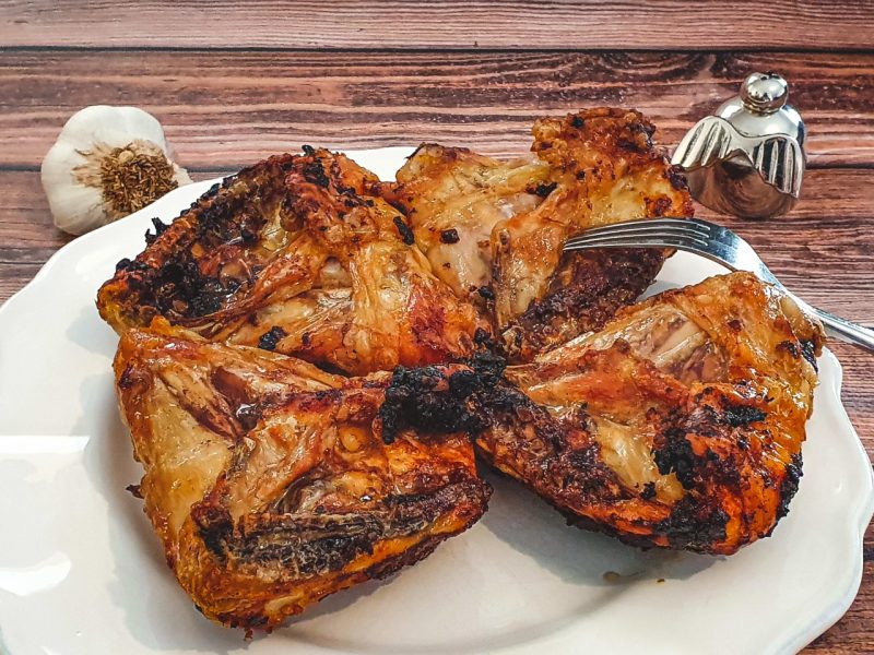 Hauts de cuisses de poulet marinés au paprika Hauts de cuisses de poulet marinés au paprika