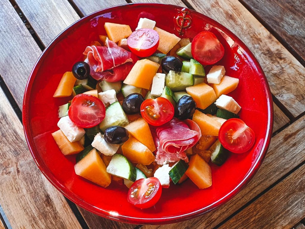 Salade Aux Tomates Melon Past que F ta Et Jambon Cru Caroline GENEROSI salade-aux-tomates-melon-past-que-f-ta-et-jambon-cru-caroline-generosi