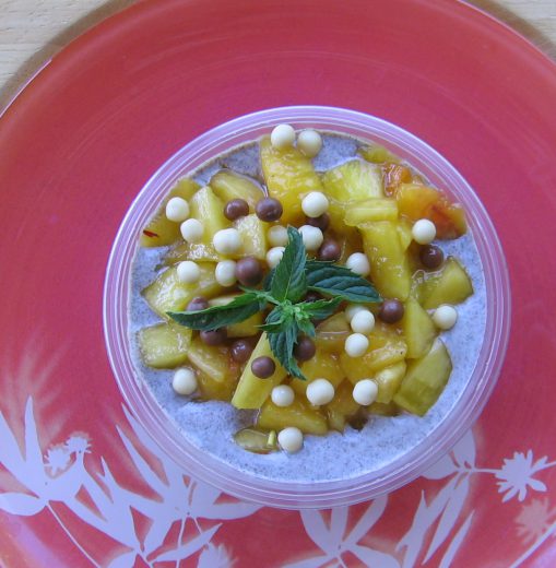 Verrine black & white aux fruits frais et Oréo